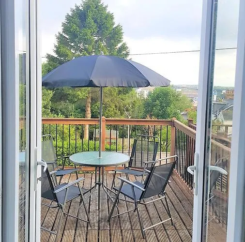 Swindon Old Town Duplex - Entercloud9Sa